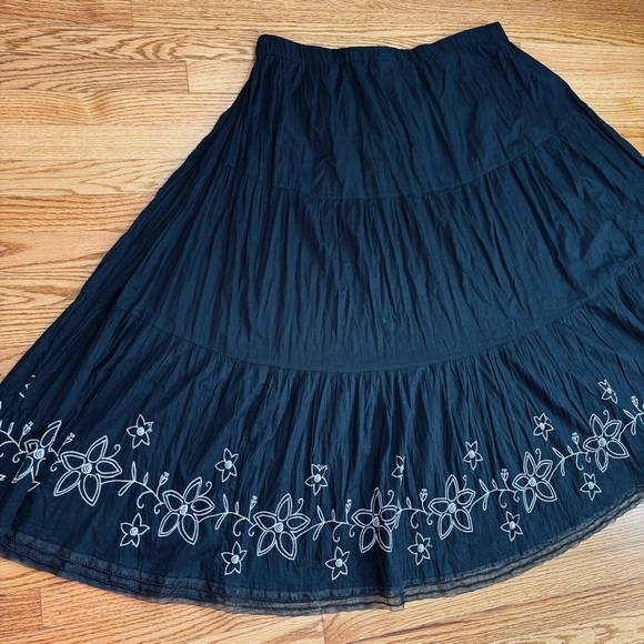 Liz & Me Boho Black White Crinkle Cotton Embroidery Floral Tiered A-line skirt - Picture 14 of 16